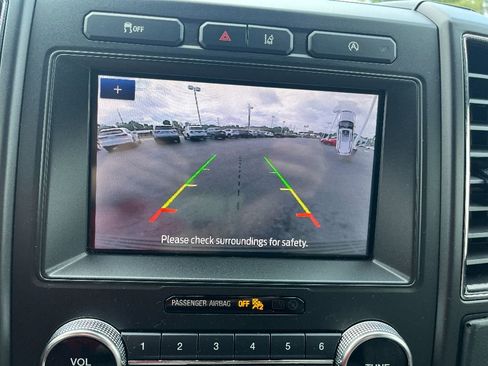 Used 2020 Ford Expedition Limited image 33