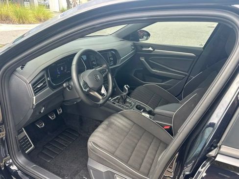Used 2024 Volkswagen Jetta Sport FWD image 10