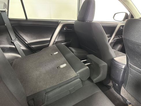 Used 2017 Toyota RAV4 XLE AWD/4WD image 20