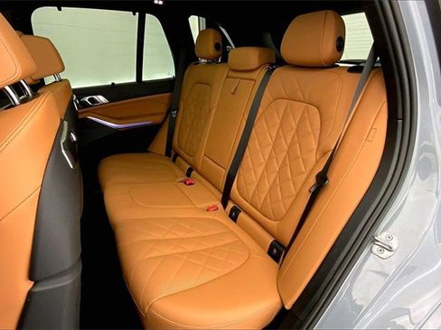 Used 2025 BMW X5 M60i image 26