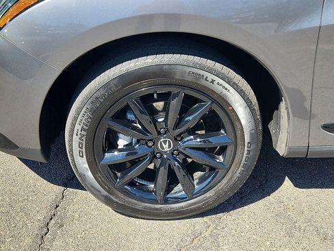 Used 2025 Acura RDX SH-AWD image 9