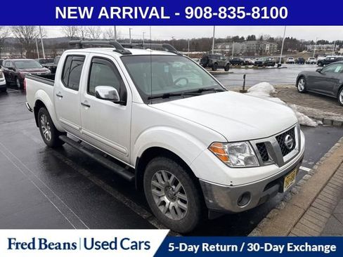 Used 2009 Nissan Frontier LE w/ LE Value Truck Pkg image 1