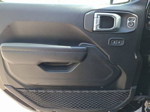 Used 2021 Jeep Wrangler Unlimited Sport AWD/4WD image 12
