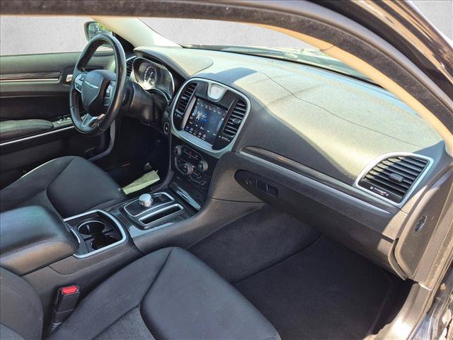 Used 2020 Chrysler 300 Touring w/ Sport Appearance Package RWD image 22