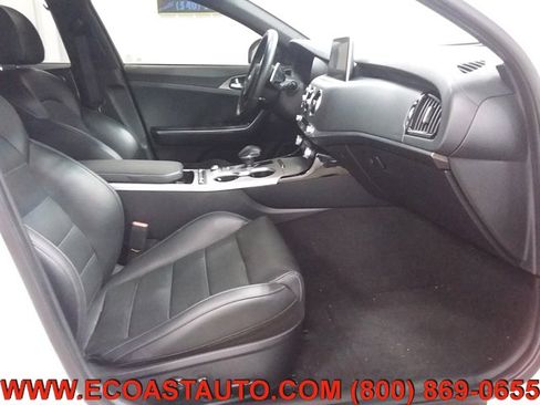 Used 2021 Kia Stinger GT2 image 15