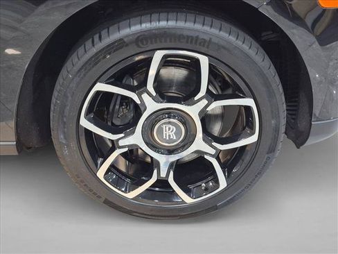 Used 2024 Rolls-Royce Cullinan Black Badge AWD/4WD image 23