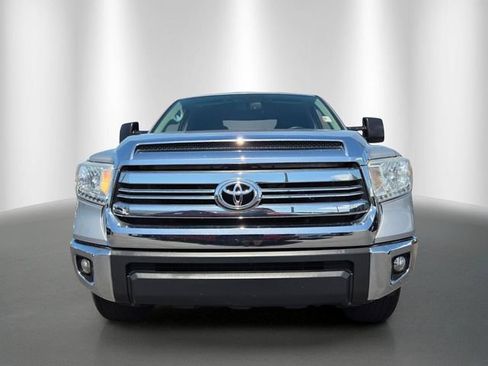 Used 2017 Toyota Tundra SR5 w/ SR5 Upgrade Package RWD image 2