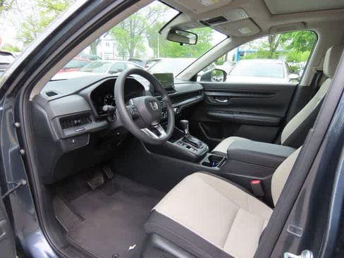 Used 2023 Honda CR-V EX image 2
