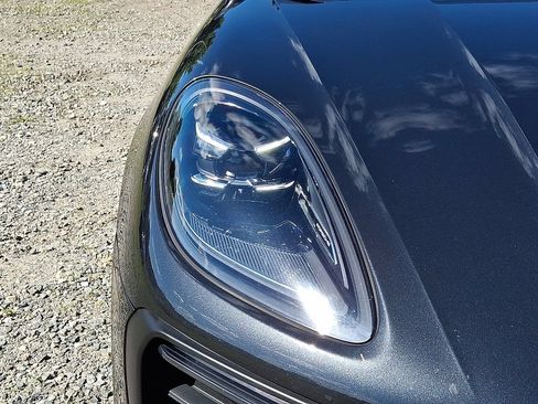 Used 2023 Porsche Macan AWD/4WD image 19
