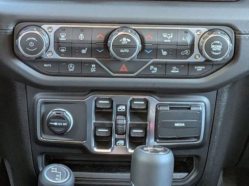 New 2026 Jeep Wrangler Unlimited Sahara AWD/4WD image 17