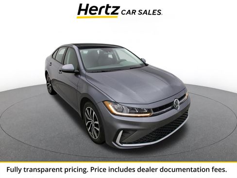 Used 2025 Volkswagen Jetta SE FWD image 1
