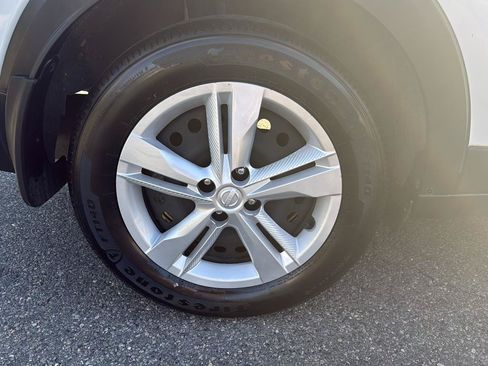 Used 2022 Nissan Kicks S FWD image 24