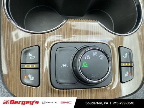 Certified 2023 GMC Acadia SLE w/ Driver Convenience Package image 38