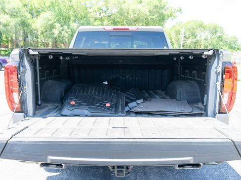 Used 2022 GMC Sierra 1500 Denali w/ Denali Premium Package AWD/4WD image 9