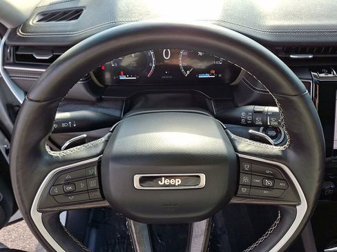 Used 2021 Jeep Grand Cherokee L Limited image 20