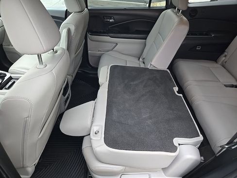 Used 2018 Honda Pilot Touring image 50