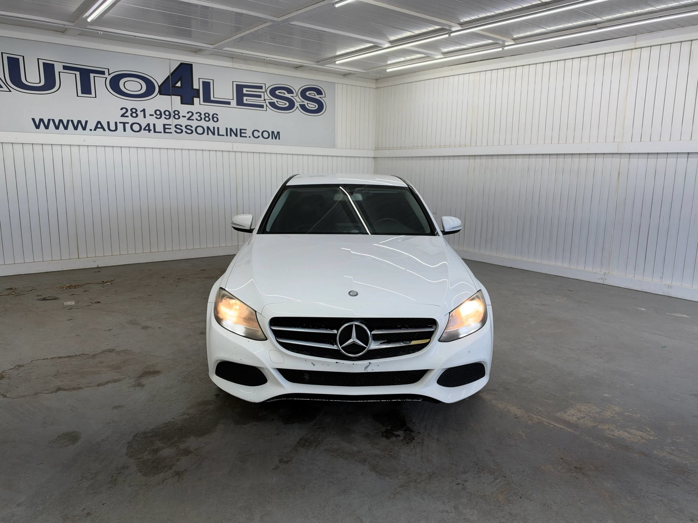 Used 2015 Mercedes-Benz C 300 Sedan image 2