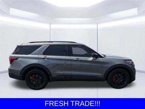 Used 2025 Ford Explorer ST w/ Sun And Sound Package AWD/4WD image 8