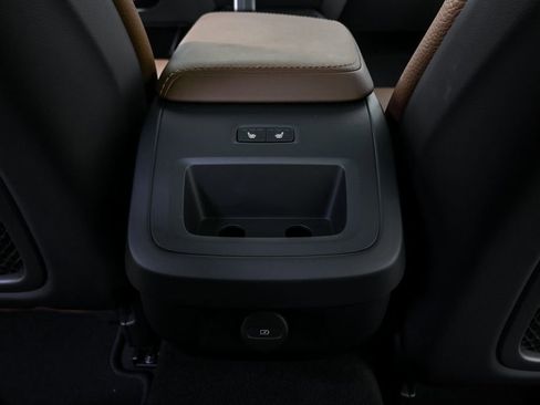 Used 2025 Volvo V60 B5 Cross Country Plus image 21