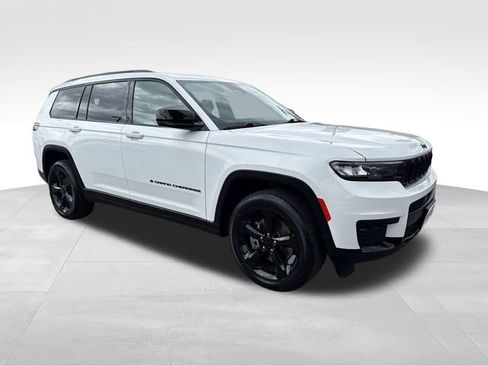 Used 2023 Jeep Grand Cherokee L Laredo AWD/4WD image 12