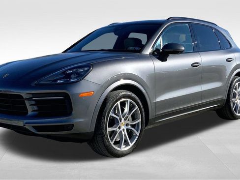 Used 2019 Porsche Cayenne S image 2
