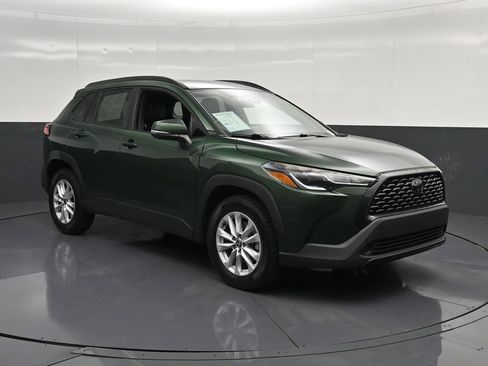 Used 2022 Toyota Corolla Cross LE FWD image 5