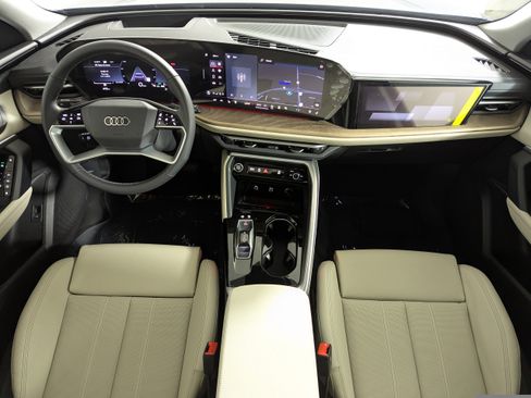 New 2025 Audi Q5 Prestige image 10