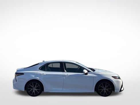 Certified 2024 Toyota Camry SE image 7