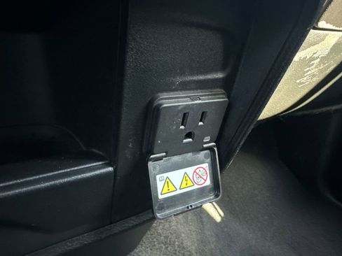 Used 2024 RAM 3500 Tradesman w/ Chrome Appearance Group image 15