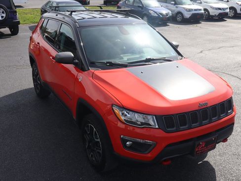 Used 2020 Jeep Compass Trailhawk w/ Leather Interior Group AWD/4WD image 12