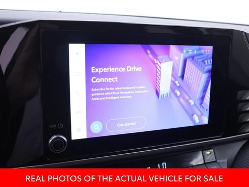 Used 2025 Toyota Camry SE FWD image 8