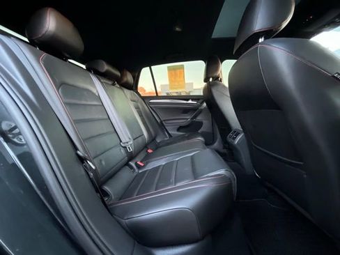 Used 2017 Volkswagen GTI SE image 24