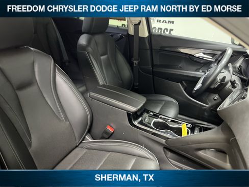 Used 2023 Buick Envision Essence image 11