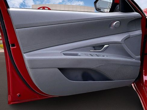 Used 2023 Hyundai Elantra SEL w/ Preferred Accessory Package image 21