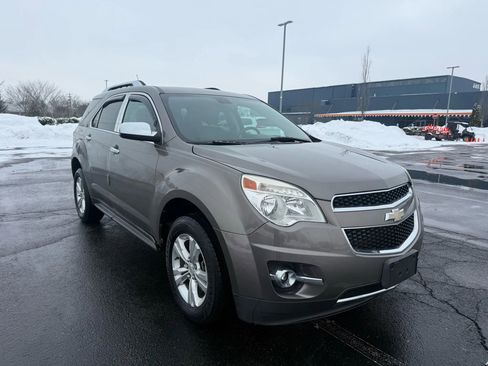 Used 2011 Chevrolet Equinox LT w/ Chrome Appearance Package image 4