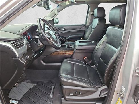 Used 2019 Chevrolet Tahoe LT image 17