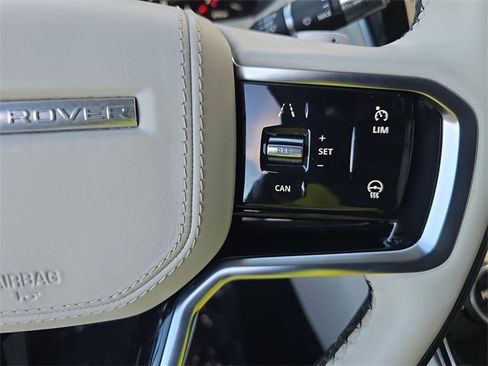 Used 2021 Land Rover Range Rover Velar R-Dynamic S image 21
