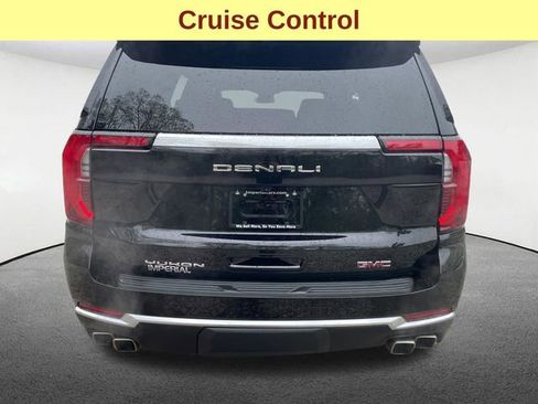 Used 2025 GMC Yukon Denali AWD/4WD image 11