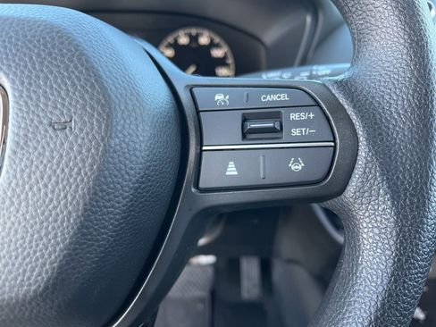 Certified 2026 Honda HR-V LX image 21