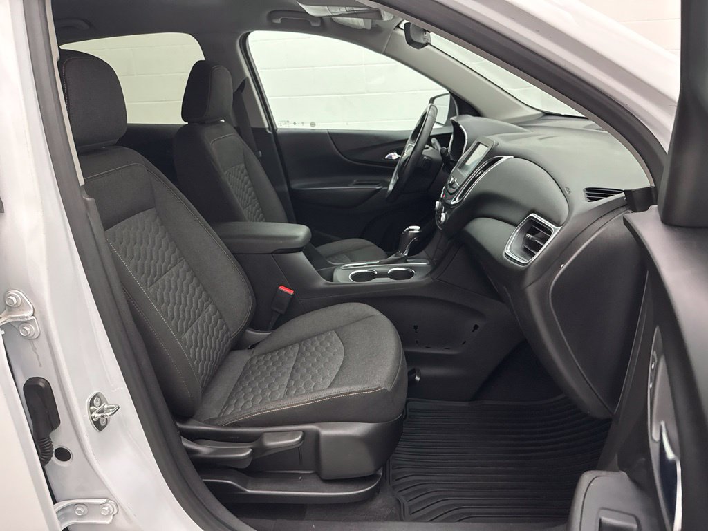 Used 2018 Chevrolet Equinox LT FWD image 41