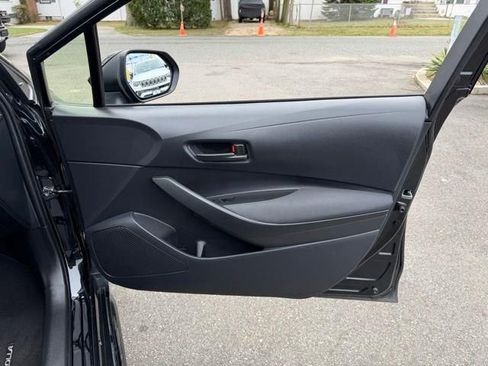 Used 2023 Toyota Corolla LE w/ Carpet Mat Package (TMS) image 12