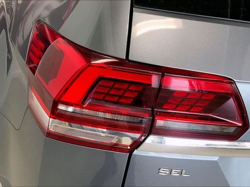 Used 2018 Volkswagen Atlas SEL Premium AWD/4WD image 29