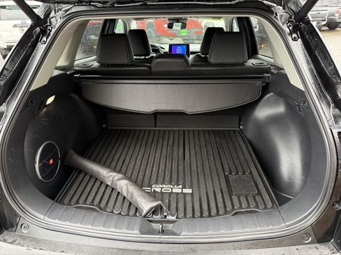 Certified 2024 Toyota Corolla Cross XLE image 11