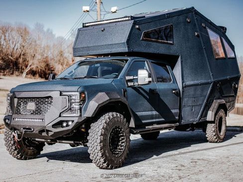 Used 2022 Ford F550 4x4 Crew Cab Super Duty w/ Power Equipment Group image 14