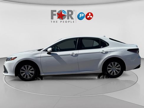 Used 2023 Toyota Camry LE image 7