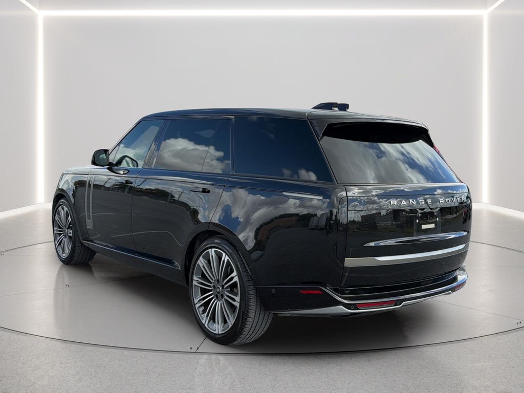 Used 2024 Land Rover Range Rover Long Wheelbase SE AWD/4WD image 15