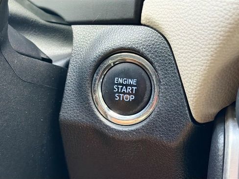 Used 2019 Toyota RAV4 XLE w/ Convenience Package image 34