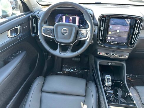 New 2025 Volvo XC40 B5 Ultra w/ Climate Package image 16