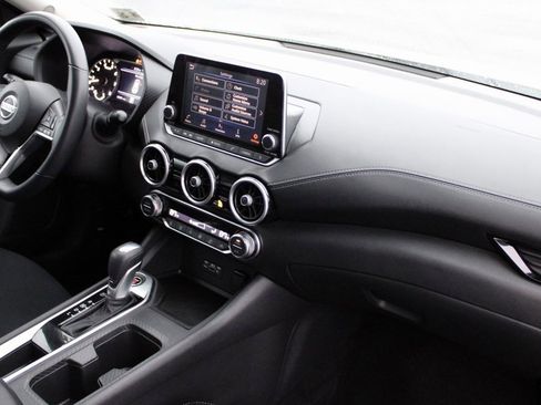 Certified 2021 Nissan Sentra SV image 25