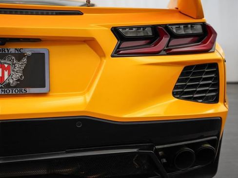 Used 2021 Chevrolet Corvette Stingray Coupe w/ 1LT RWD image 33